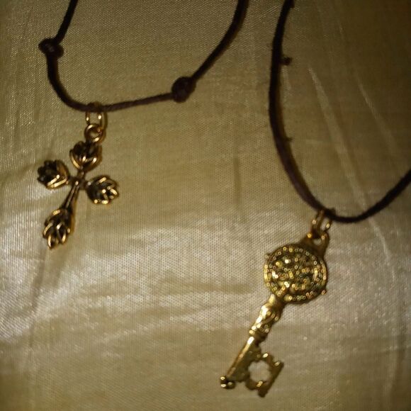 Necklace bundle of 2 - Picture 5 of 11